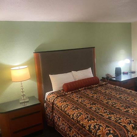 Sentinel Motel West Chester Exterior foto