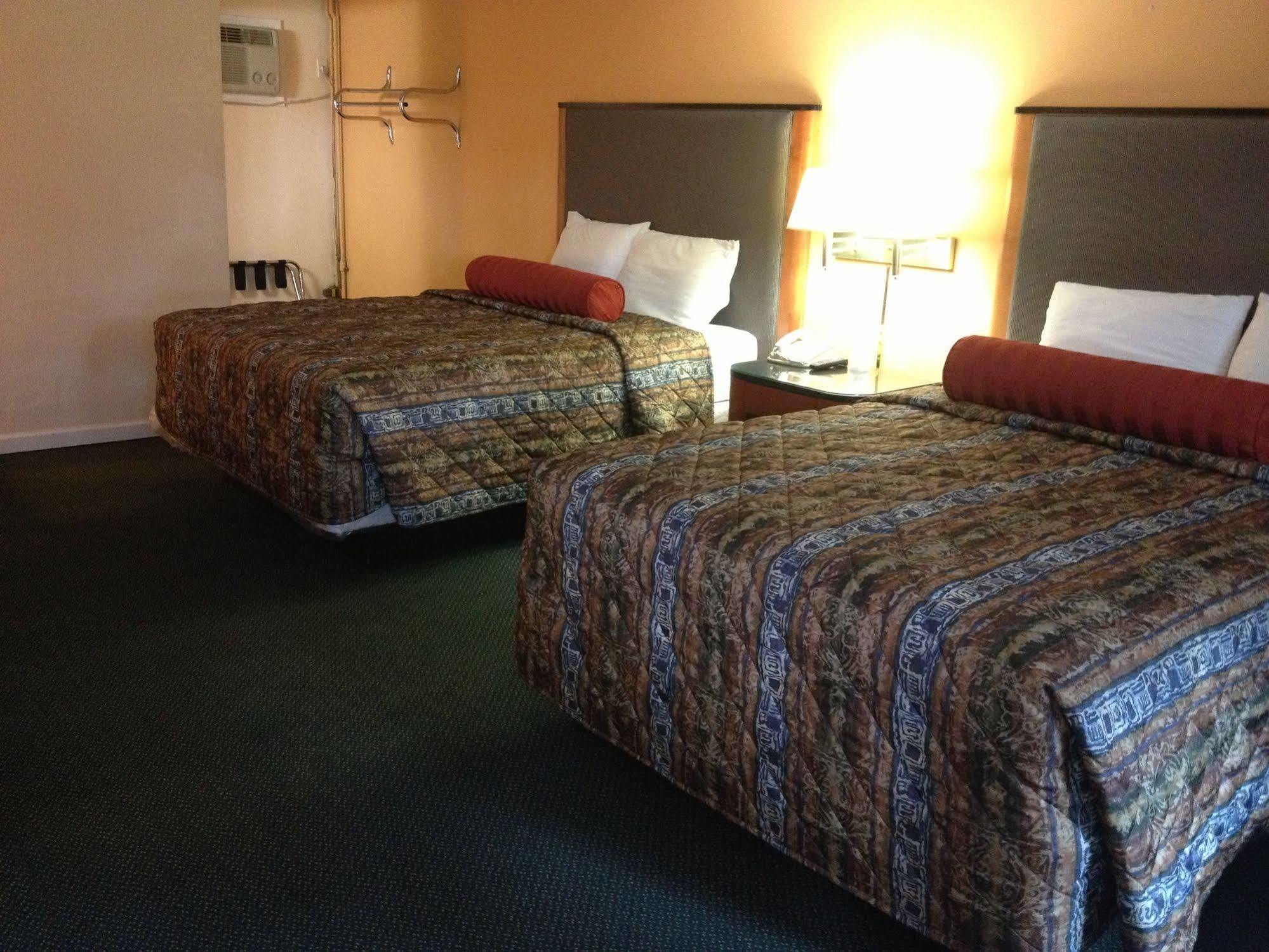 Sentinel Motel West Chester Exterior foto